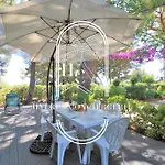Les Grillons Pieds Dans L'eau Beau Rivage By Hc * 卡尔特汉
